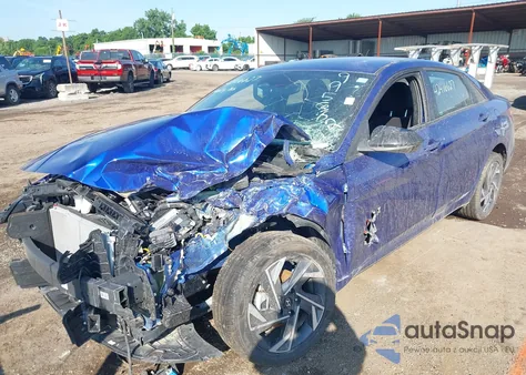 2025 Hyundai Elantra Sel Sport z USA, uszkodzony, nr VIN KMHLM4DG6SU995682